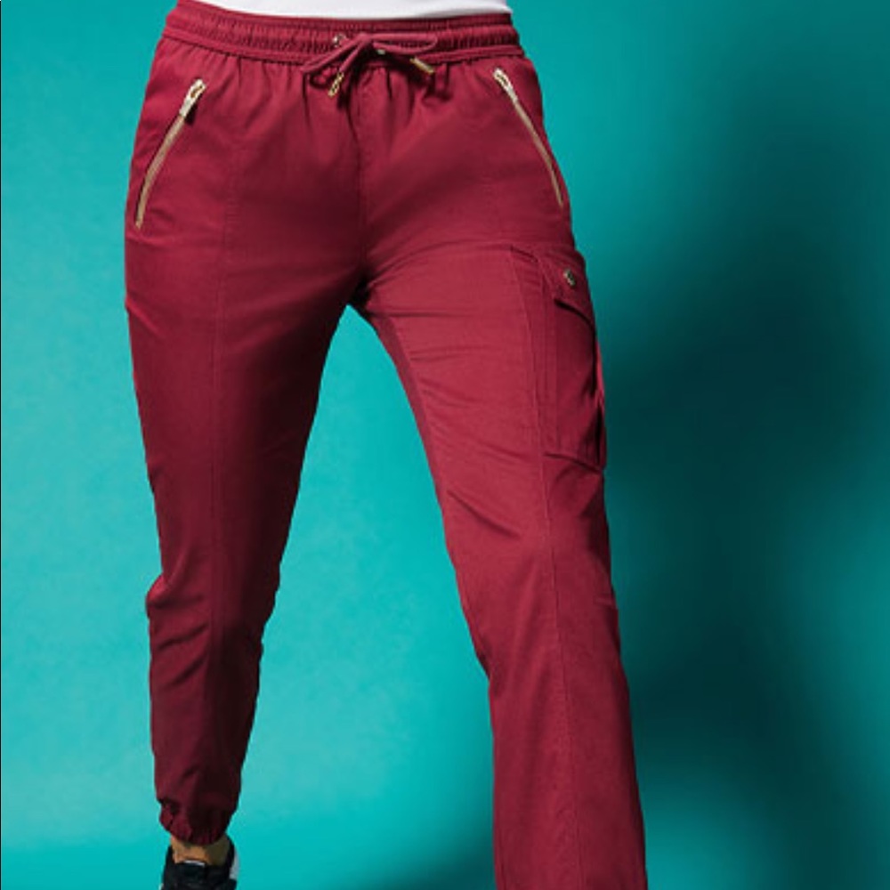Jaanuu scrub  bottoms joggers & biker top set